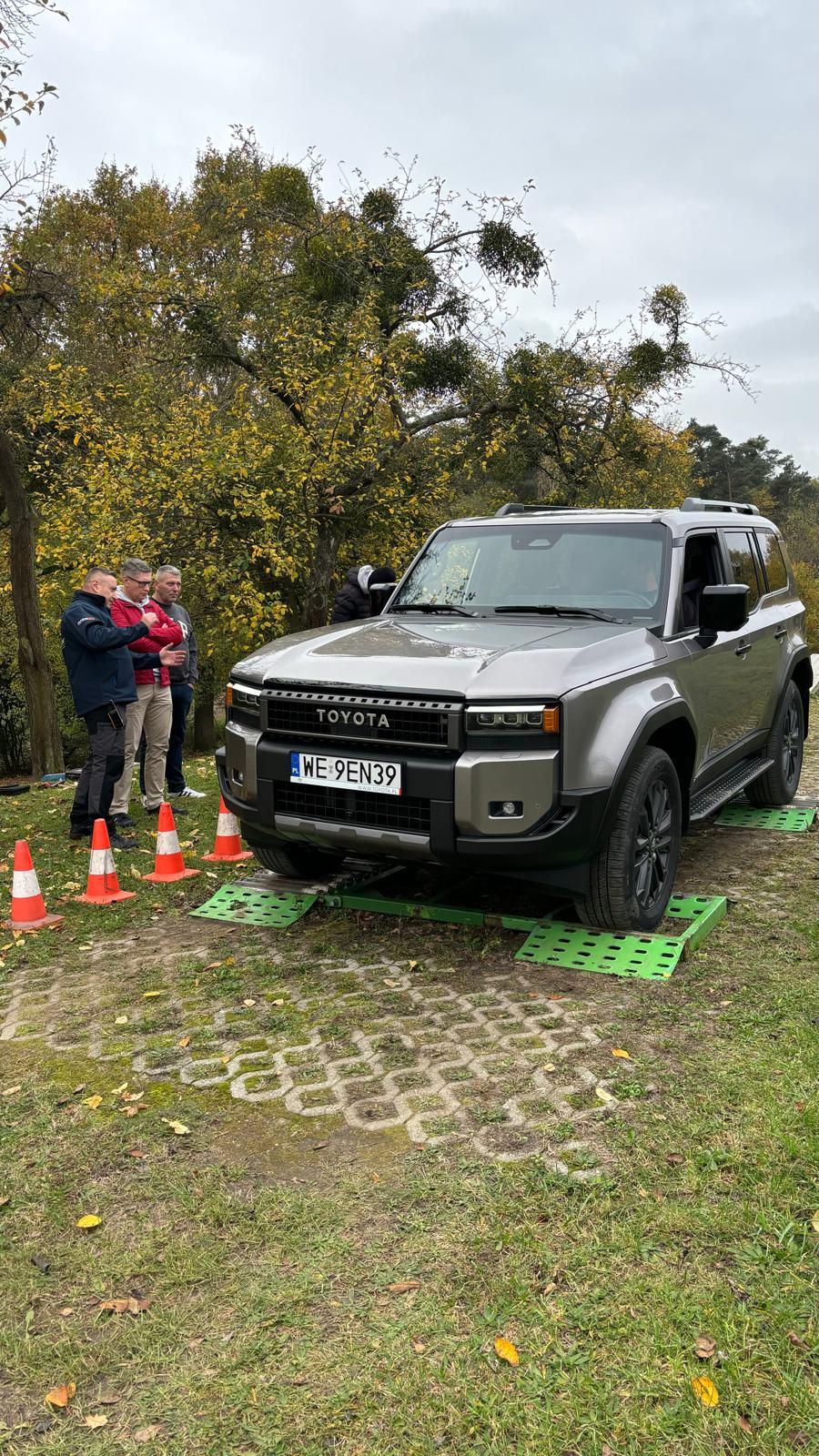 WhatsApp Image 2025-01-29 at 17.11.04 (4) WhatsApp Image 2025-01-29 at 17.11.04 (4)