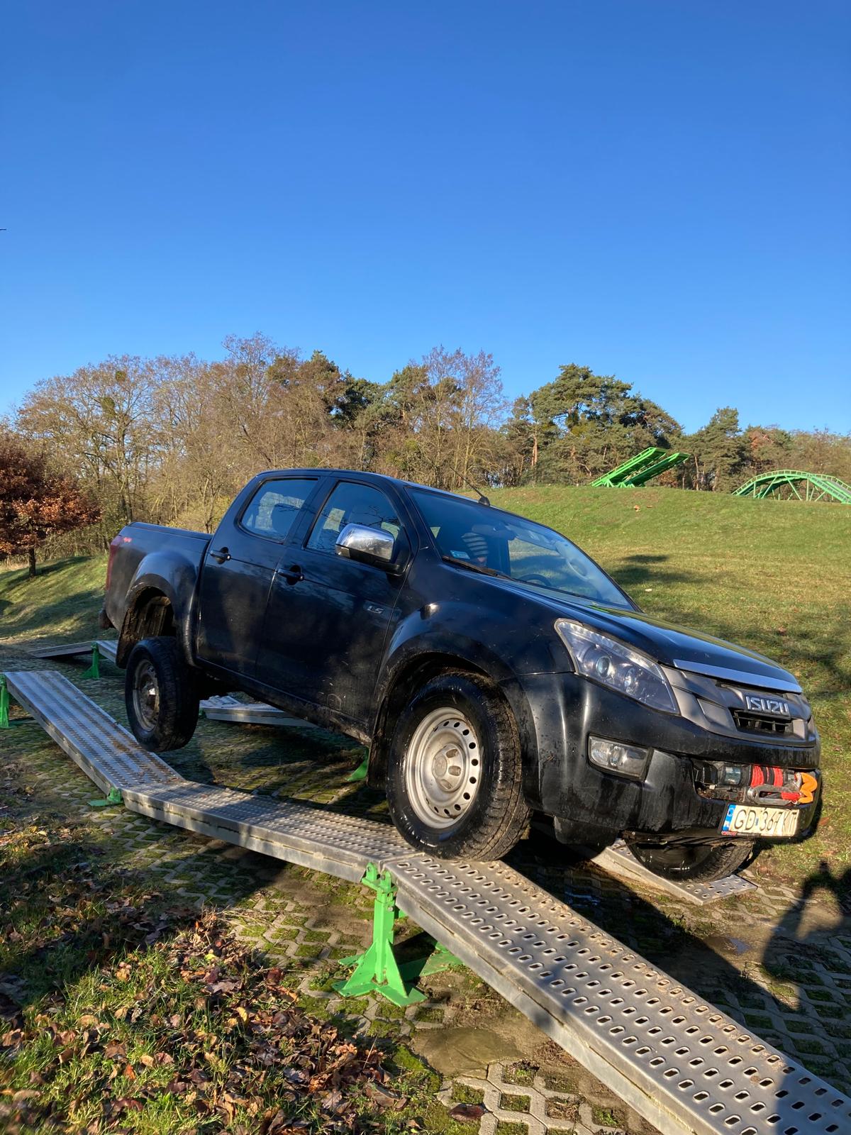 00f5b6b3-28f1-41b8-a255-048a11d605cc 00f5b6b3-28f1-41b8-a255-048a11d605cc