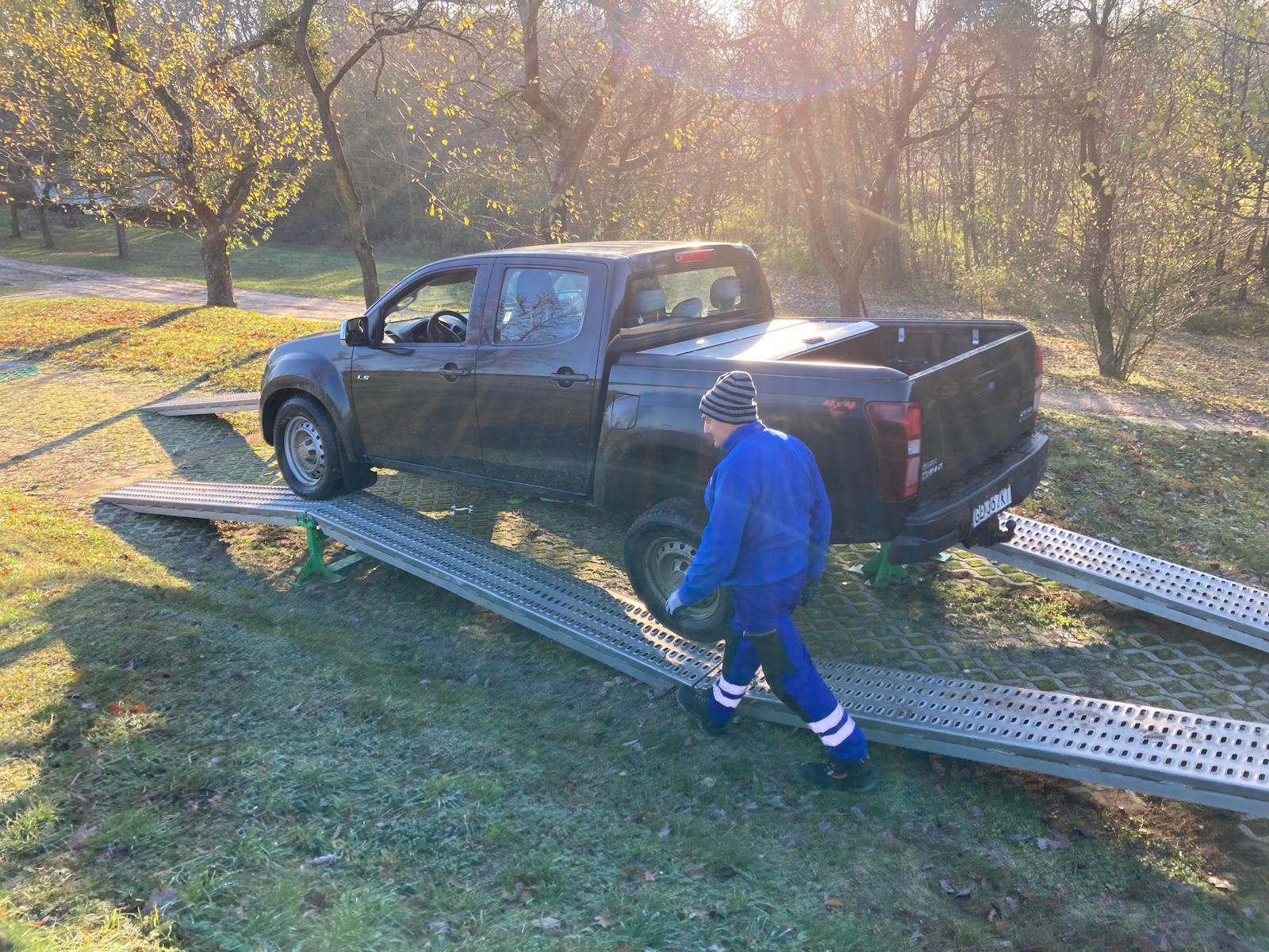 f58b711b-fb52-4a67-87eb-792ee618b87d f58b711b-fb52-4a67-87eb-792ee618b87d