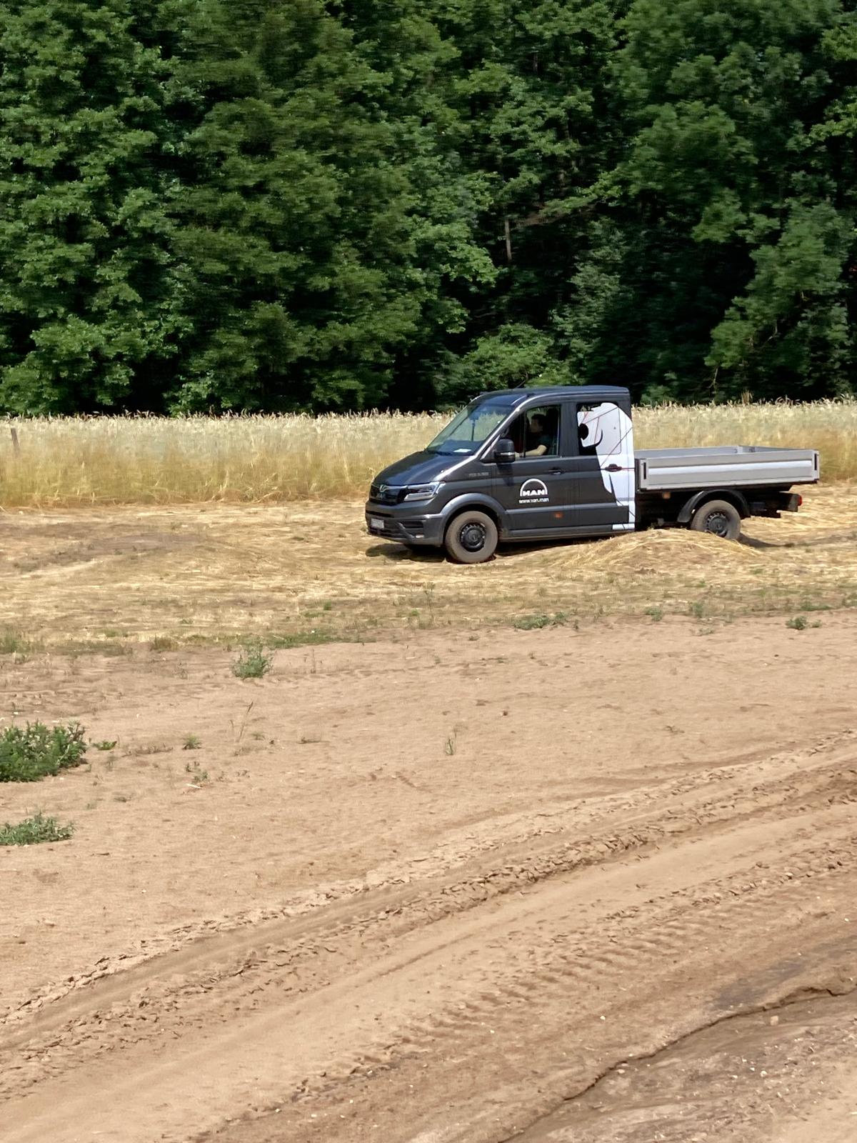 b2b726b7-8b72-4c69-9b6e-117c511cdf37 b2b726b7-8b72-4c69-9b6e-117c511cdf37