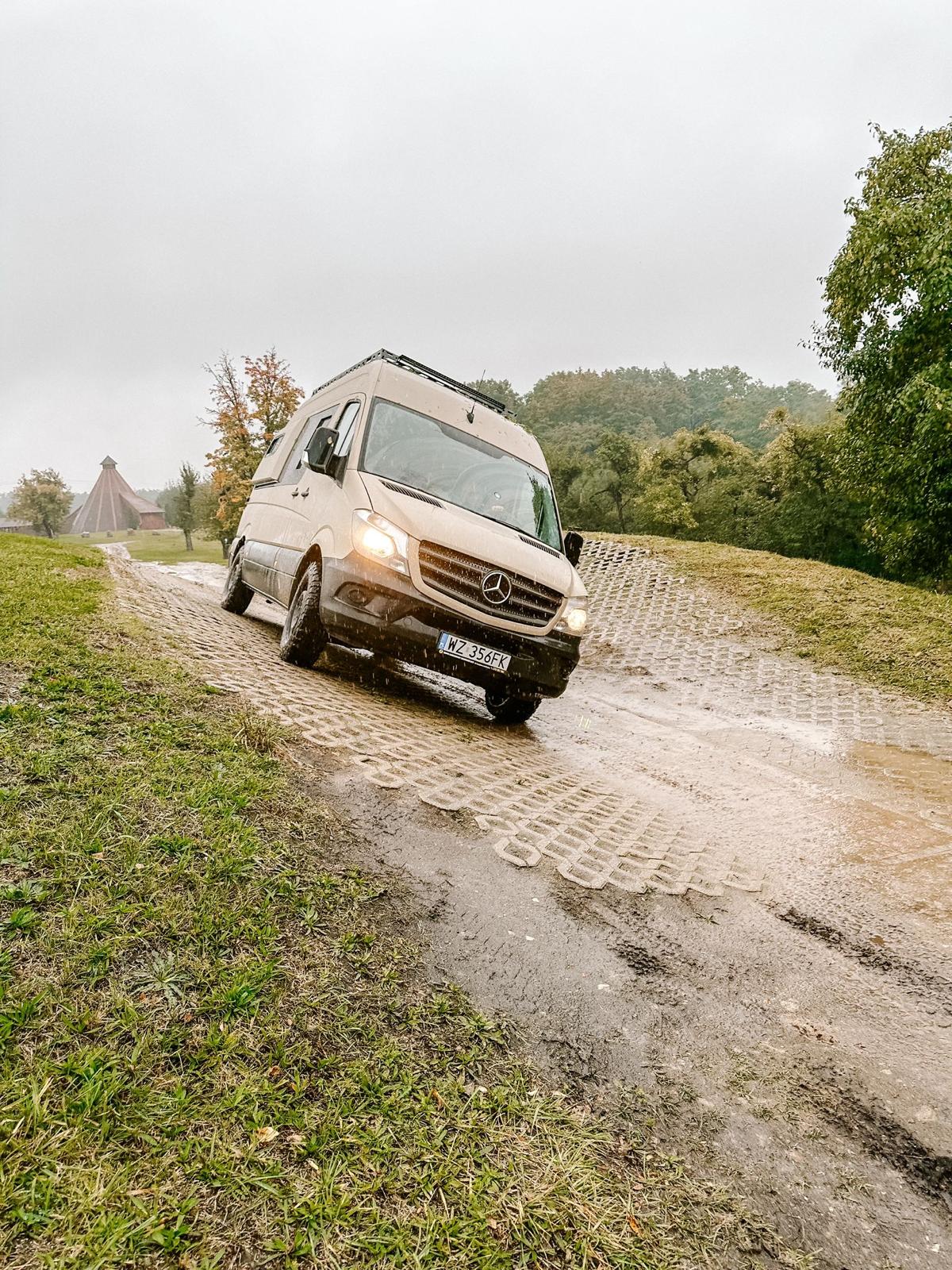 ba00e0f5-b695-41b4-a593-c3ceb803741c ba00e0f5-b695-41b4-a593-c3ceb803741c